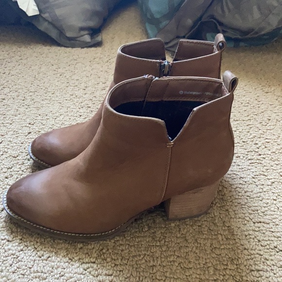 Blondo booties - Picture 2 of 5